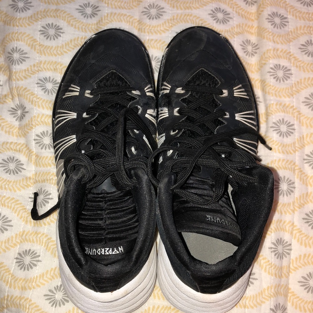 tennis shoes 👞👟